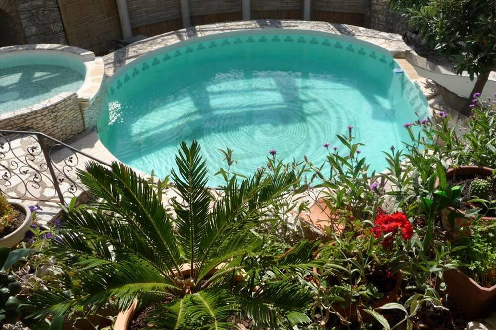 Photo of Outdoor in Lussan