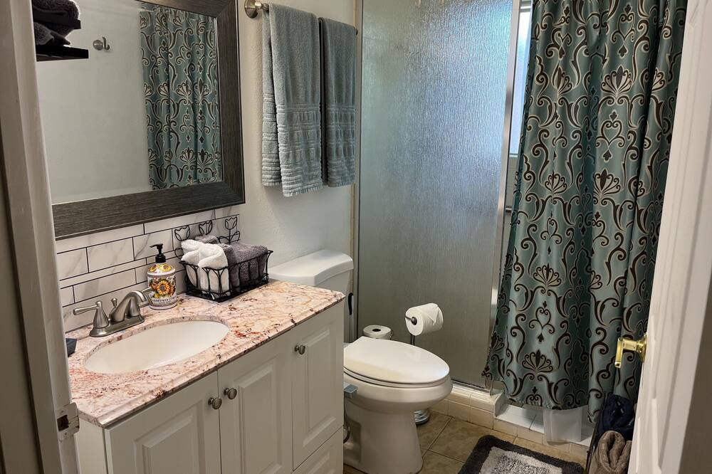 Photo of Bathroom in Hillcrest