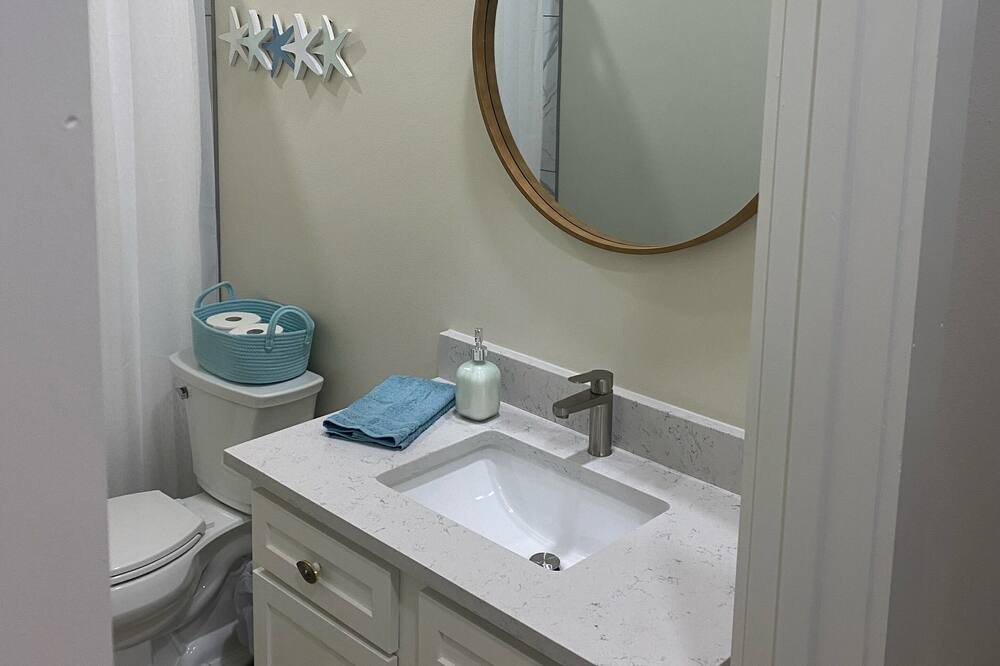 Photo of Bathroom in Hackberry