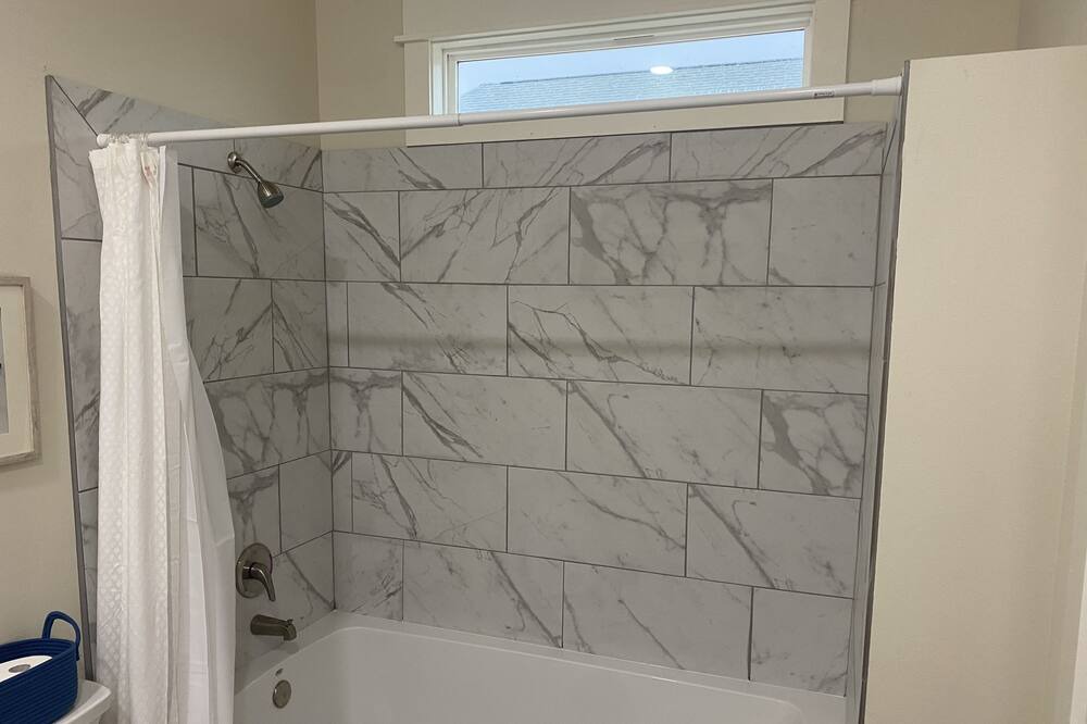 Photo of Bathroom in Hackberry