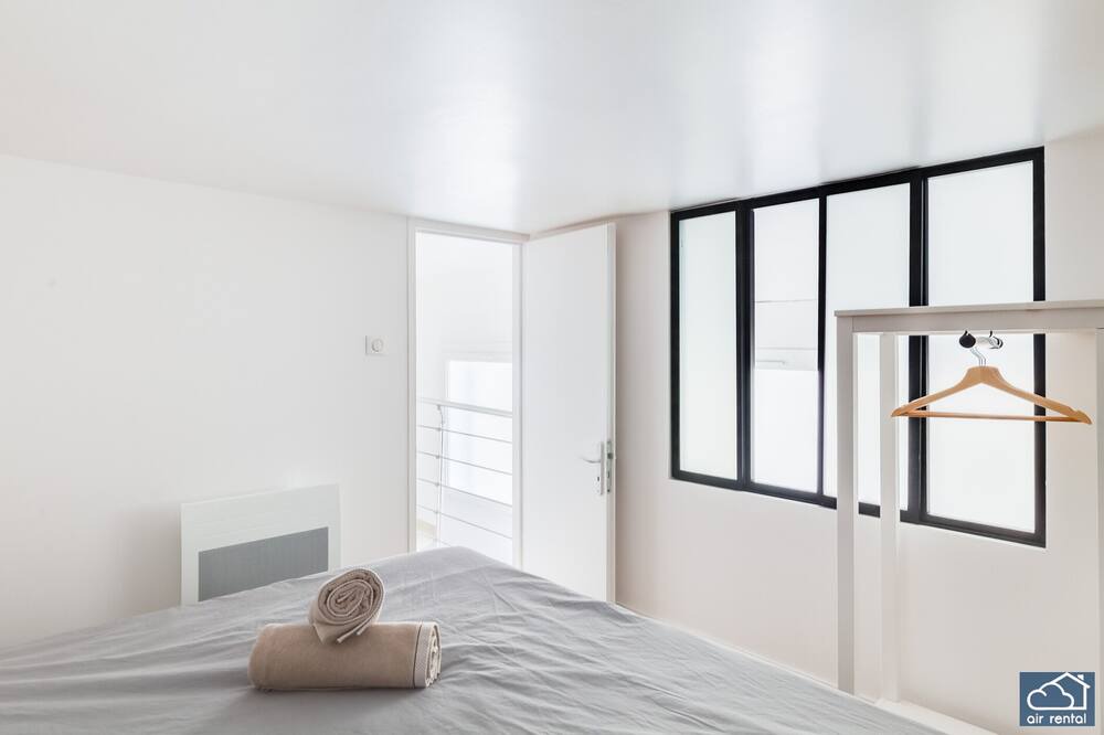 Photo of Bedroom in 3rd Arrondissement