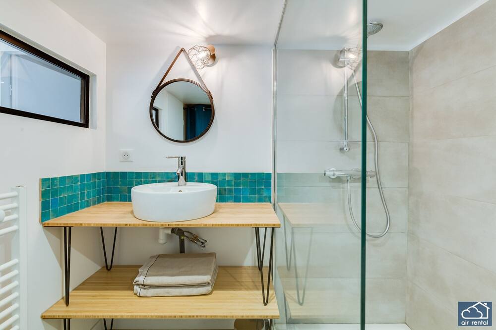 Photo of Bathroom in 3rd Arrondissement
