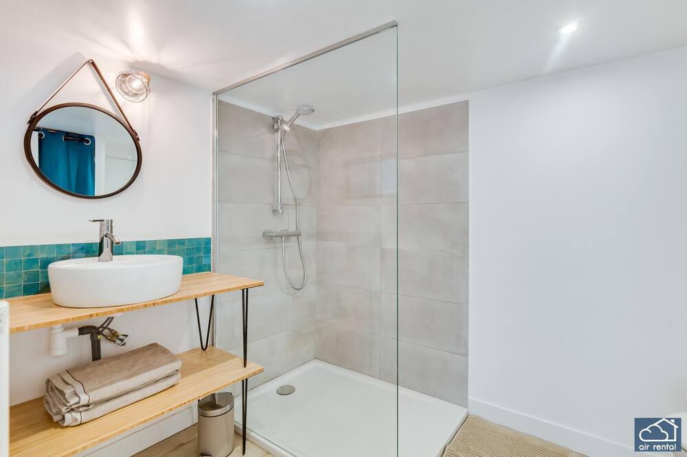 Photo of Bathroom in 3rd Arrondissement