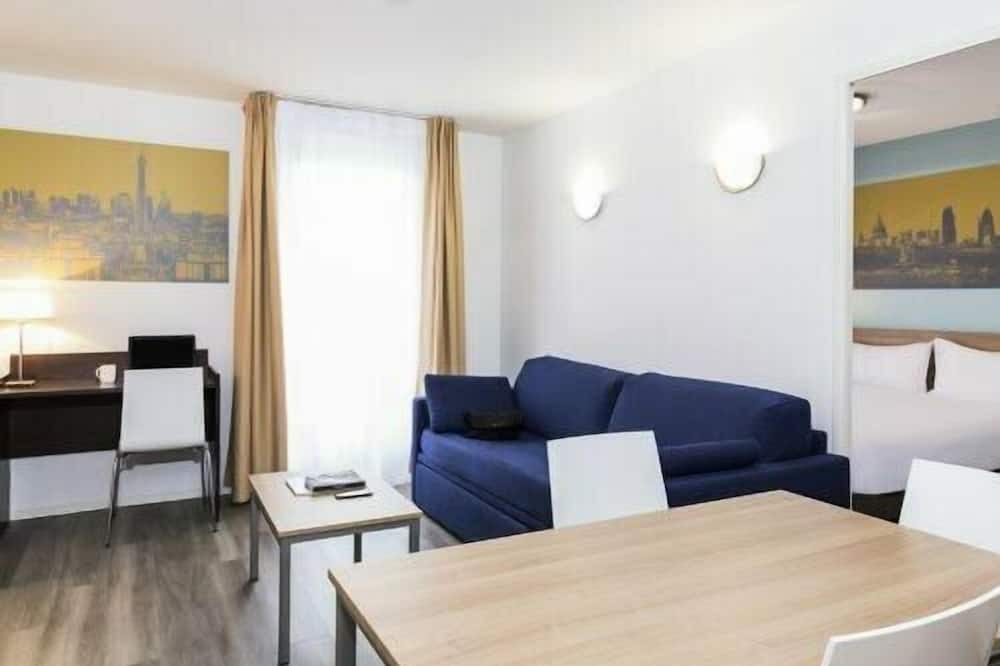 Photo of Livingroom in Clamart