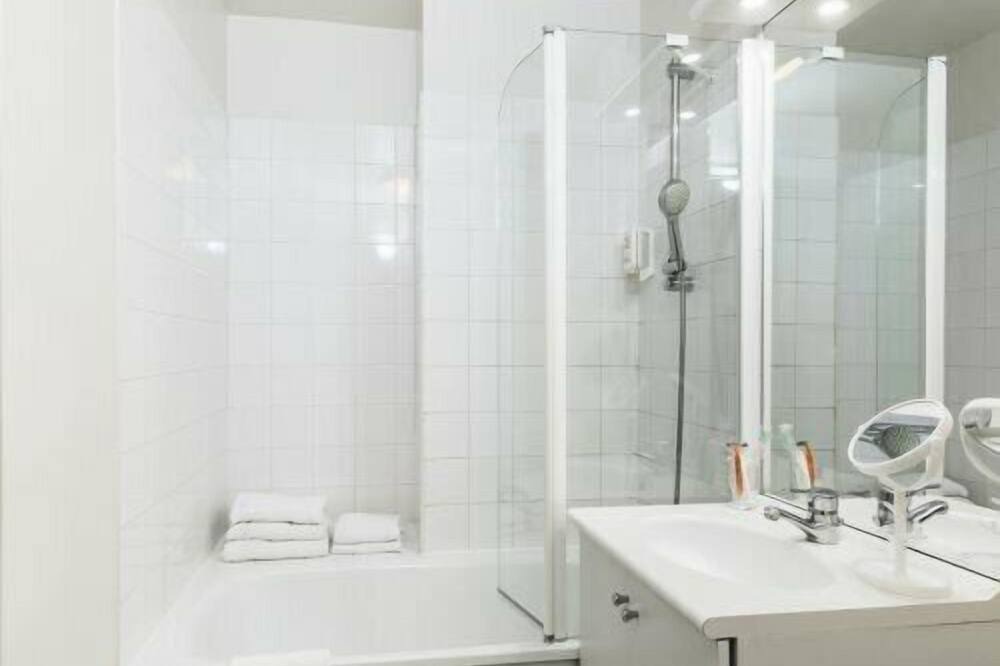 Photo of Bedroom in Clamart