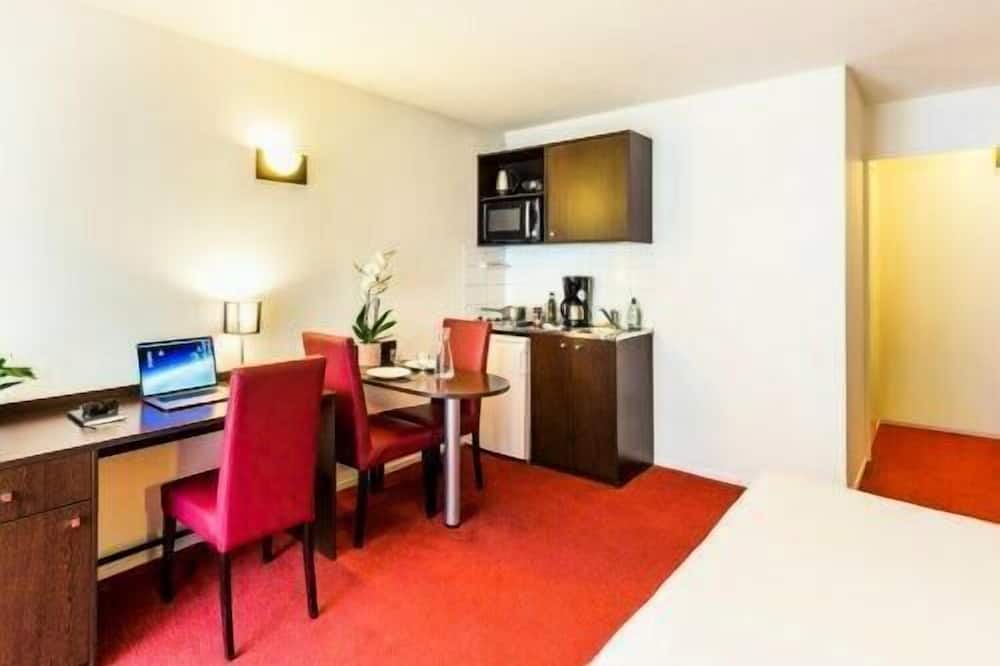 Photo of Bedroom in Vanves