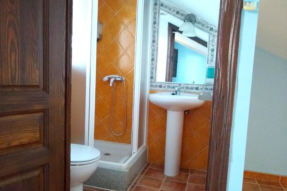 Photo of Bathroom in San Martin de Valdeiglesias