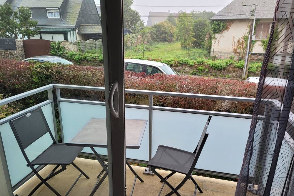 Photo of Patio Balcony in La Madeleine-Bellevue