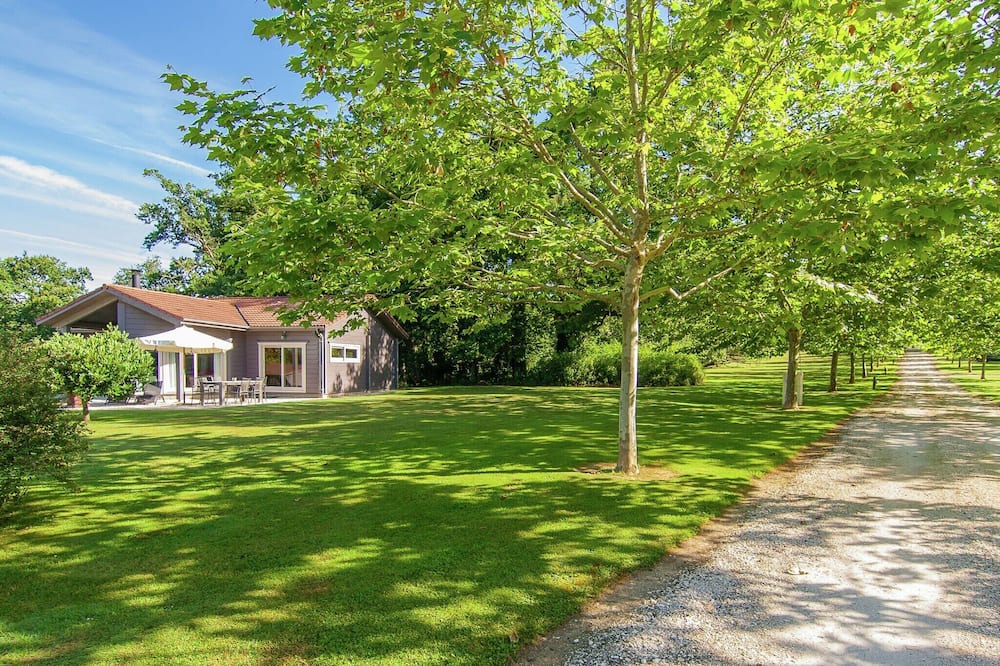 Photo of Outdoor in Oradour-sur-Vayres