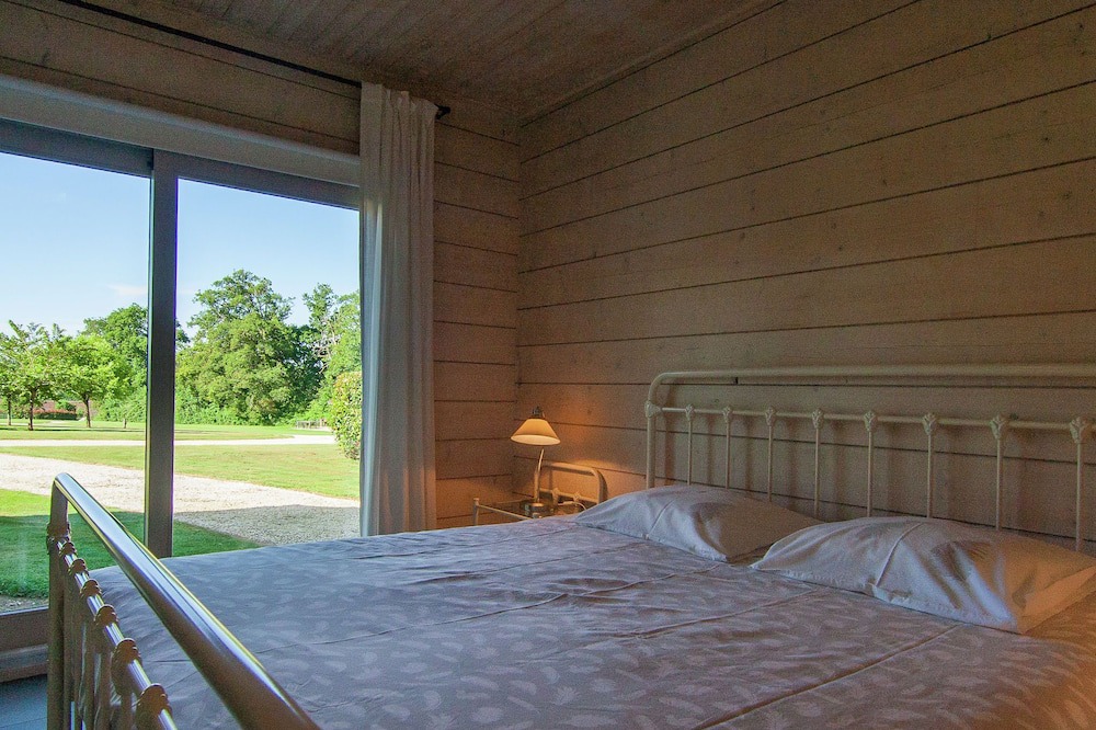 Photo of Others in Oradour-sur-Vayres