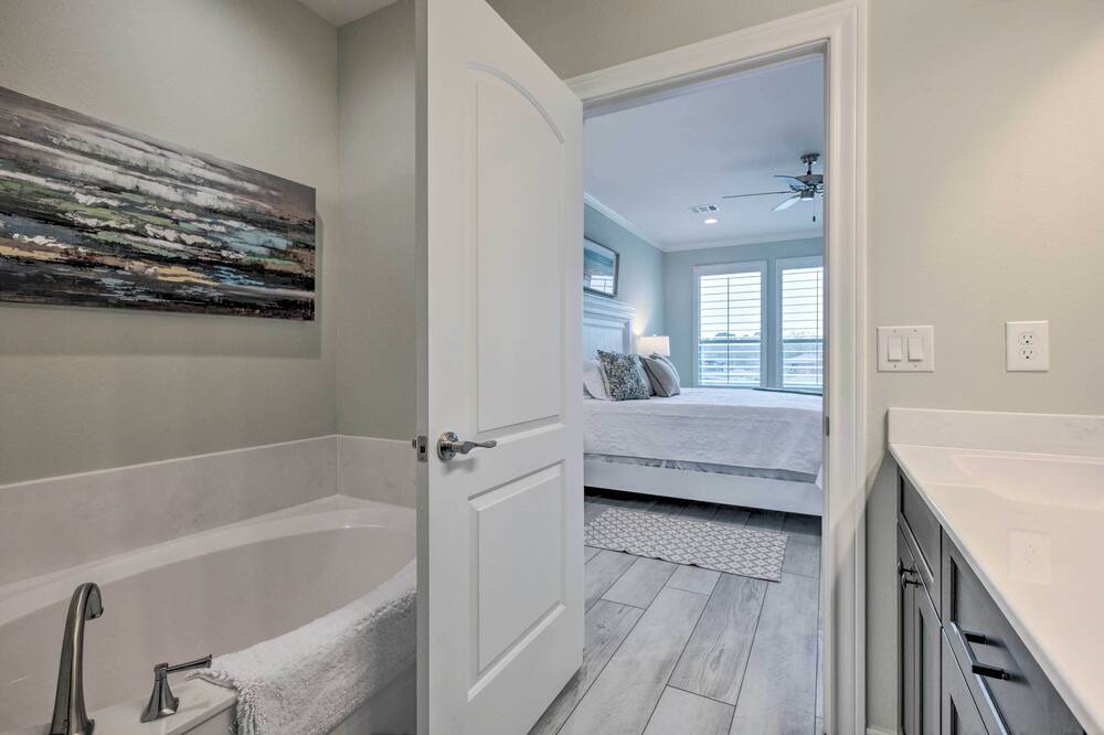 Photo of Bathroom in Onalaska