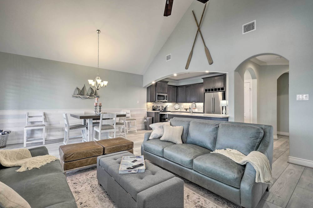 Photo of Livingroom in Onalaska