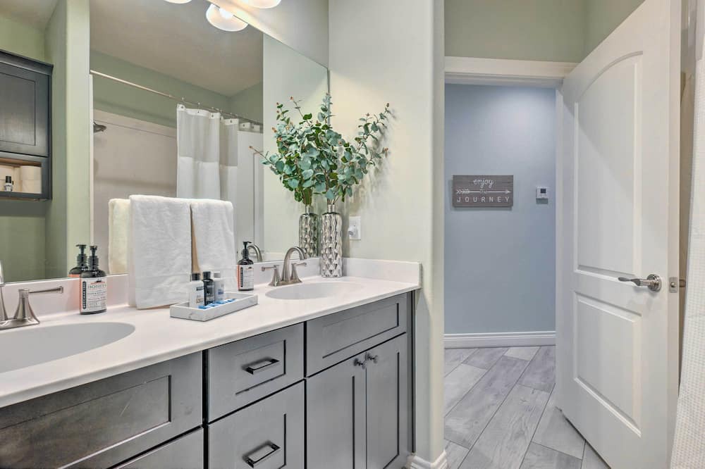 Photo of Bathroom in Onalaska