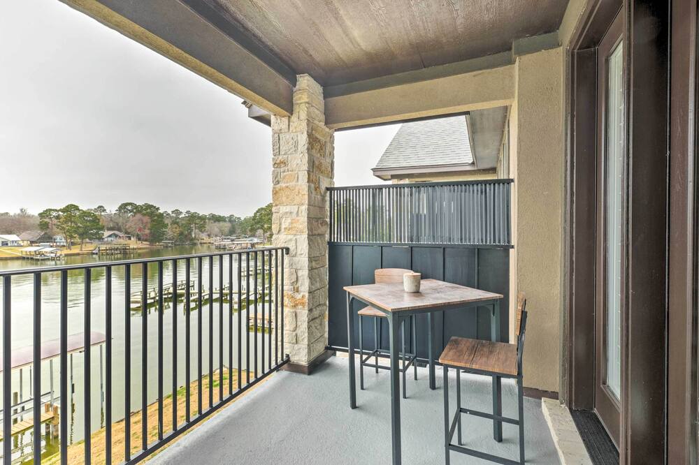 Photo of Patio Balcony in Onalaska