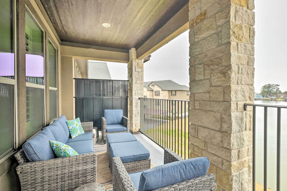 Photo of Patio Balcony in Onalaska
