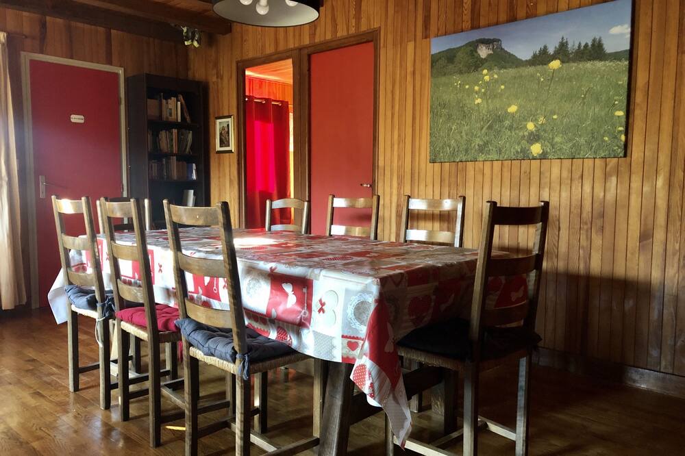 Photo of Kitchen in Premanon