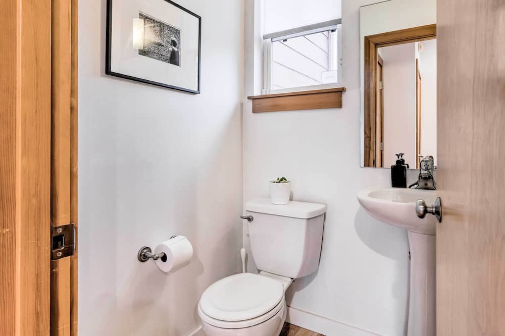 Photo of Bathroom in Atlantic