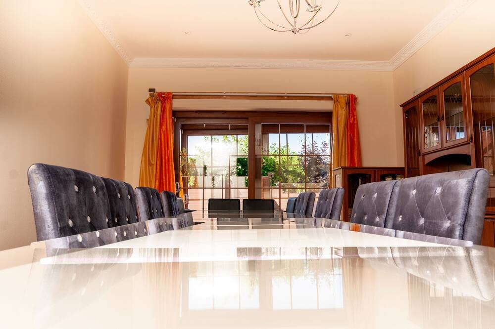 Photo of Others in MacMerry