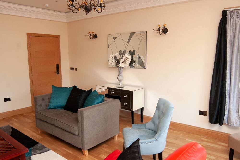 Photo of Livingroom in MacMerry