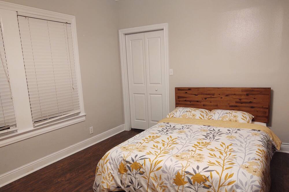 Photo of Bedroom in Palacios