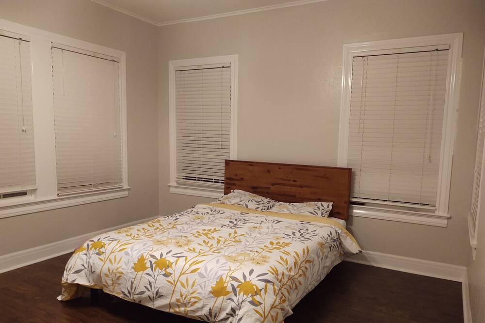 Photo of Bedroom in Palacios