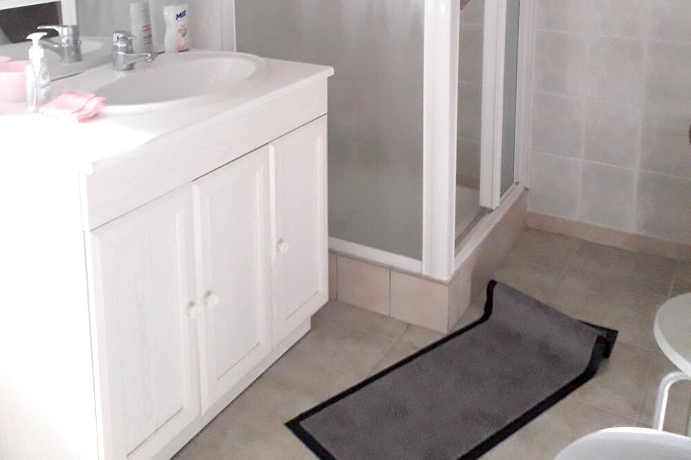 Photo of Bathroom in Lucay-le-Male