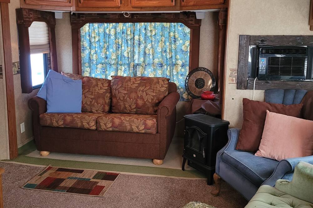 Photo of Livingroom in Tillman County