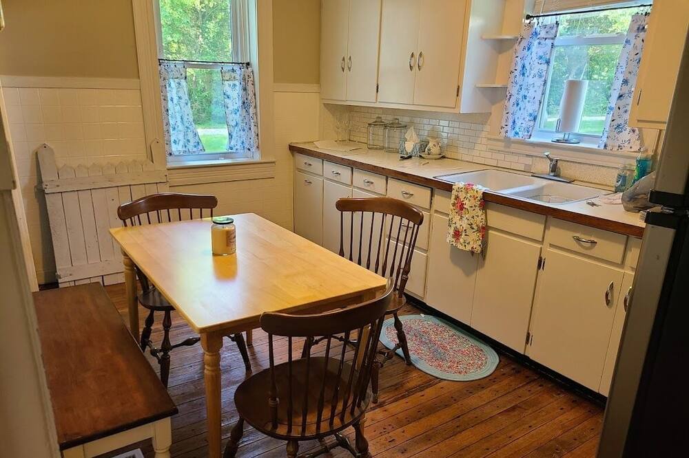 Photo of Kitchen in Rosebud