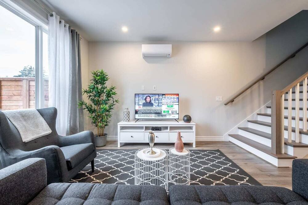 Photo of Livingroom in Bedford