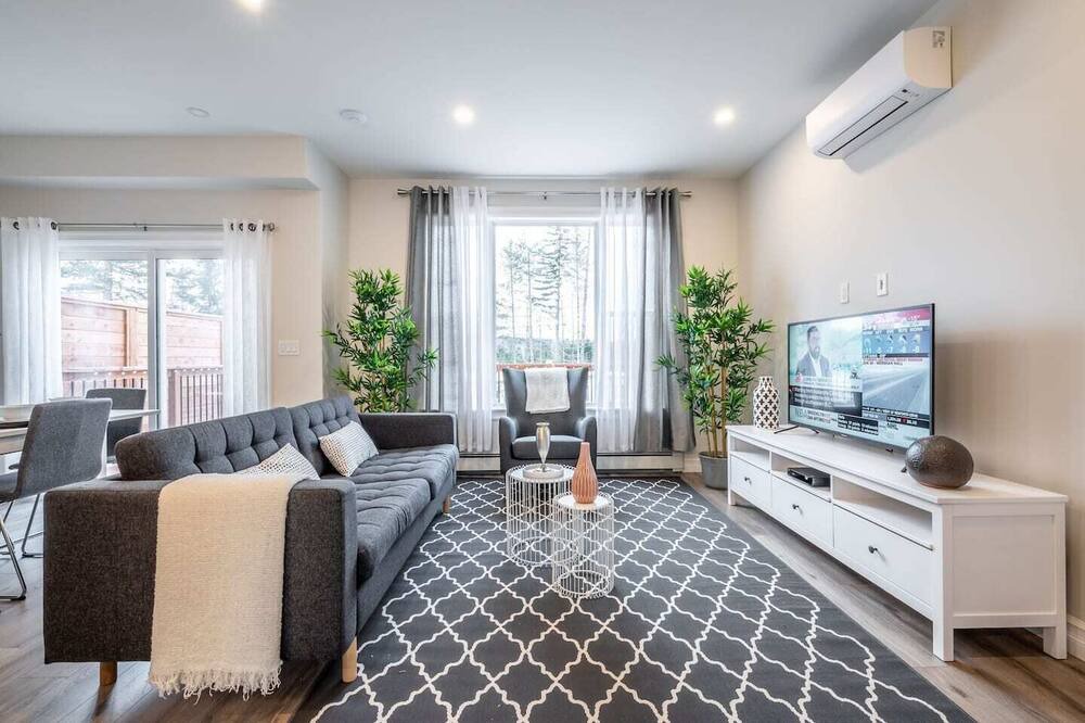 Photo of Livingroom in Bedford
