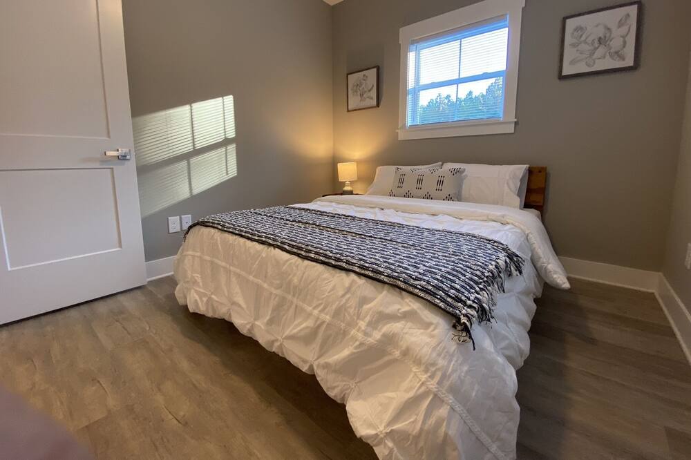 Photo of Bedroom in Apison