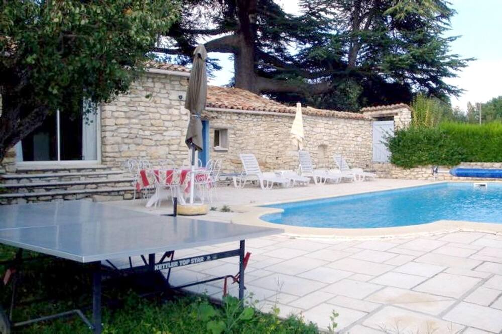 Photo of Outdoor in Saint-Michel-l'Observatoire