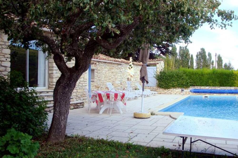 Photo of Outdoor in Saint-Michel-l'Observatoire
