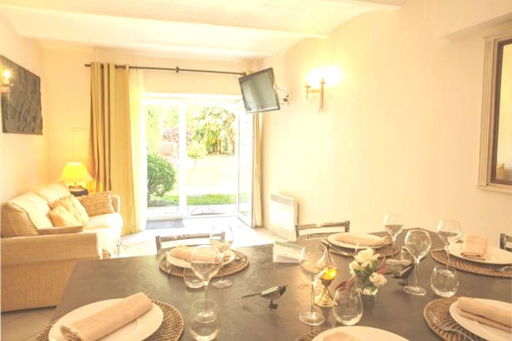 Photo of Livingroom in Forcalquier