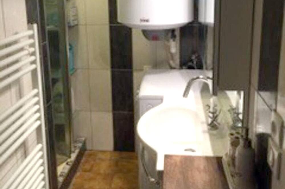 Photo of Bathroom in Roanne