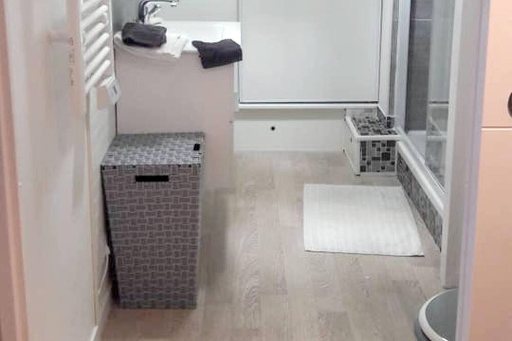 Photo of Bathroom in Petit Margny