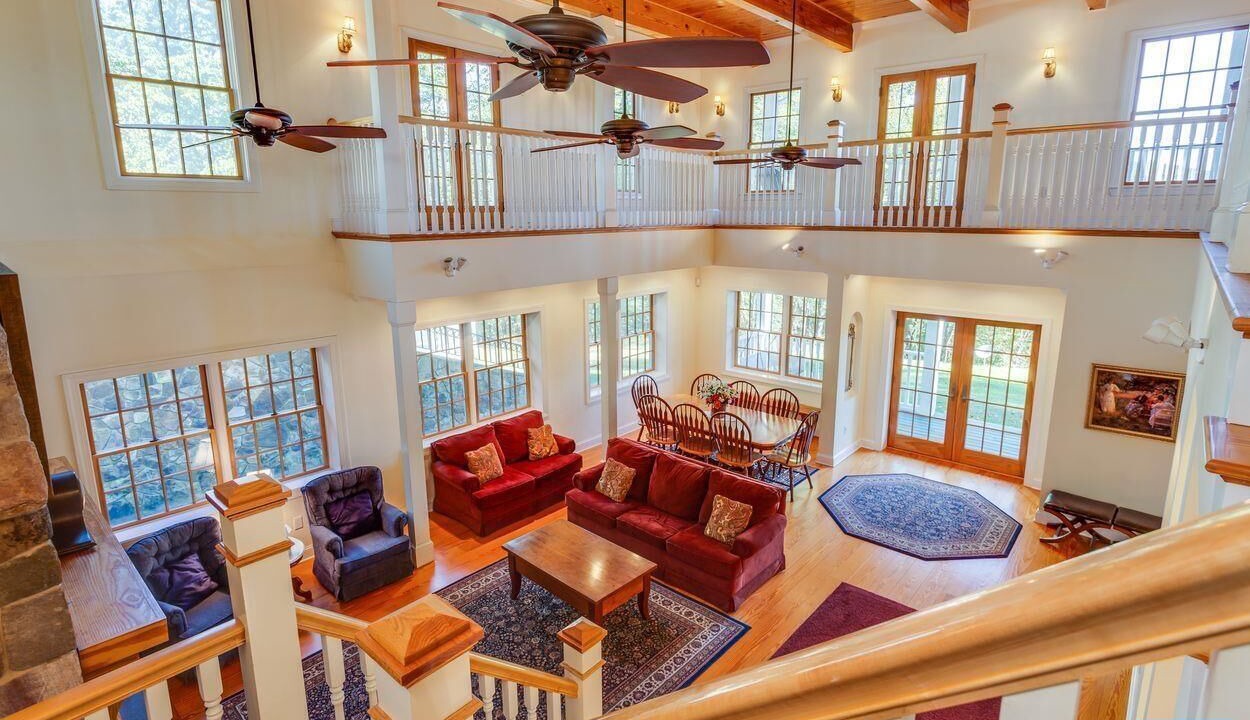 Photo of Livingroom in Hood