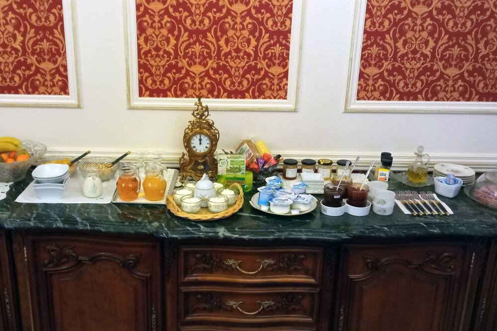 Photo of Others in Aubin