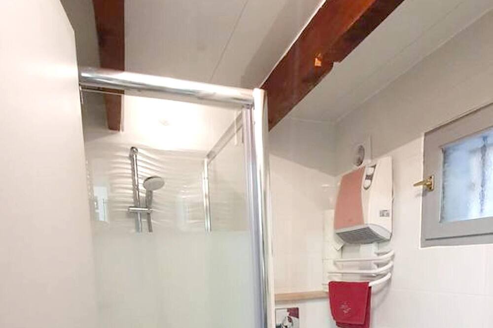 Photo of Bathroom in Ax-les-Thermes