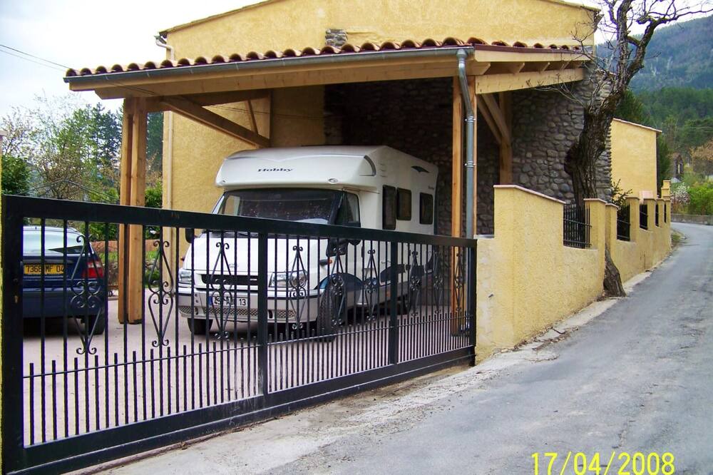Photo of Others in Annot
