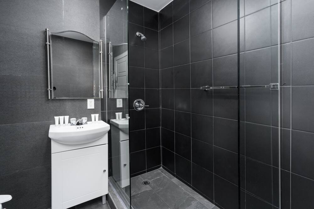 Photo of Bathroom in Quartier des Spectacles