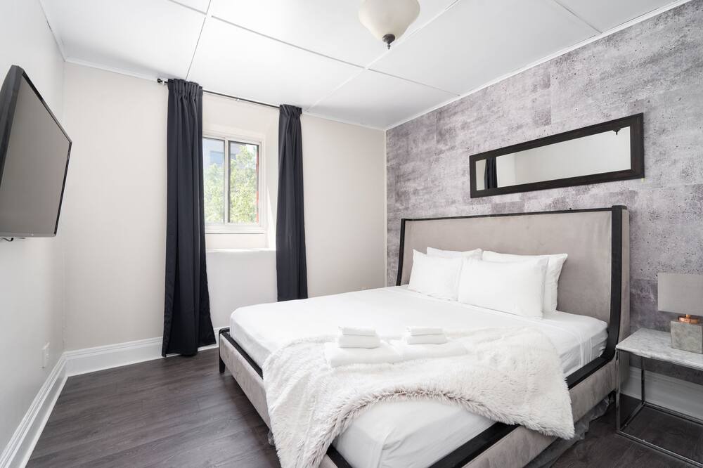 Photo of Bedroom in Quartier des Spectacles