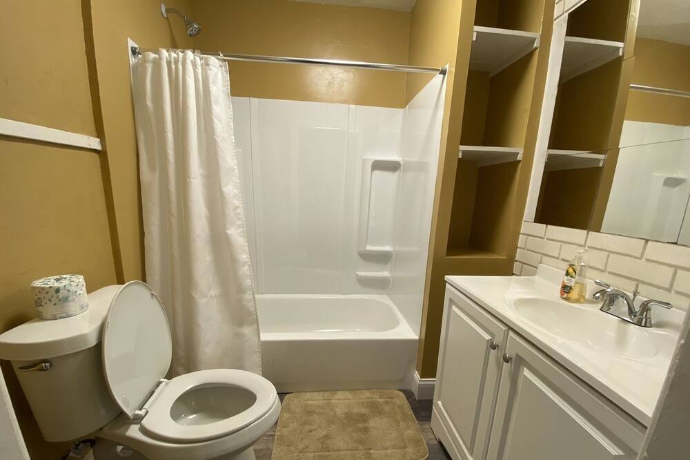 Photo of Bathroom in Broadway Gillham