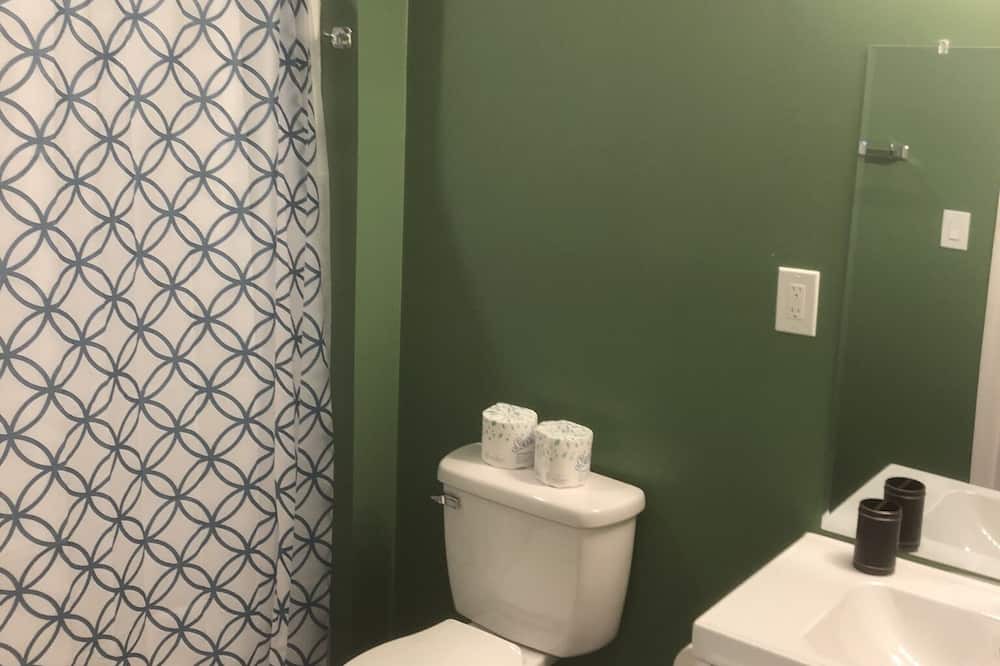 Photo of Bathroom in Broadway Gillham