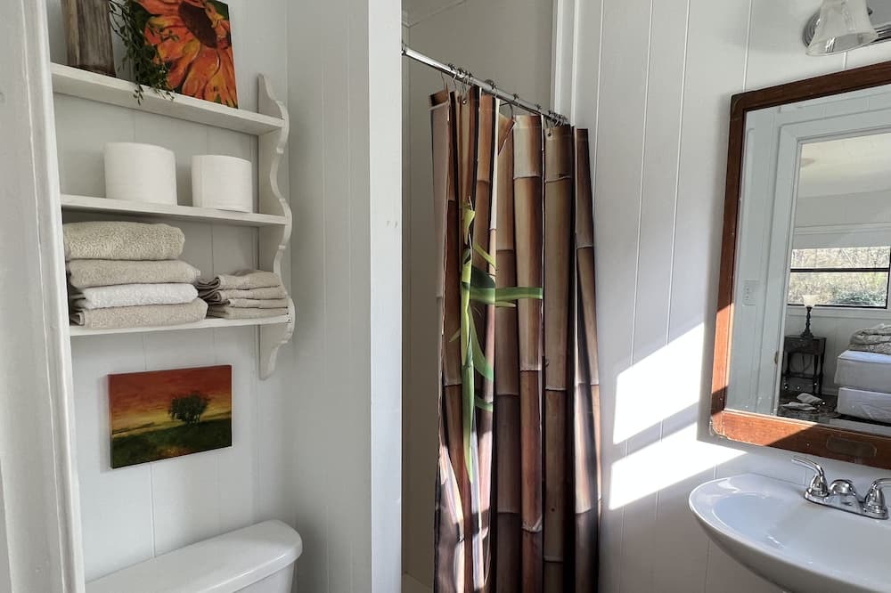 Photo of Bathroom in McComb