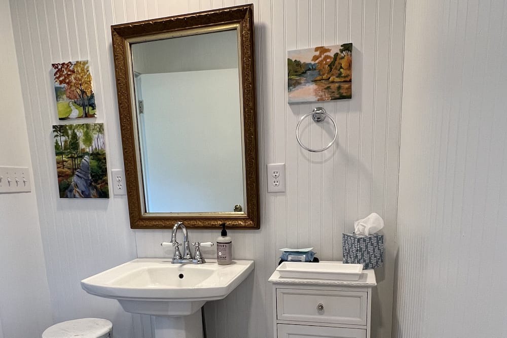 Photo of Bathroom in McComb