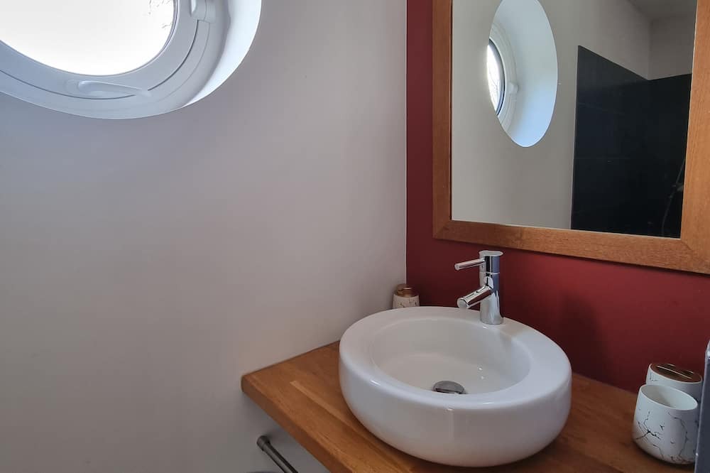 Photo of Bathroom in Saint-Valery-sur-Somme