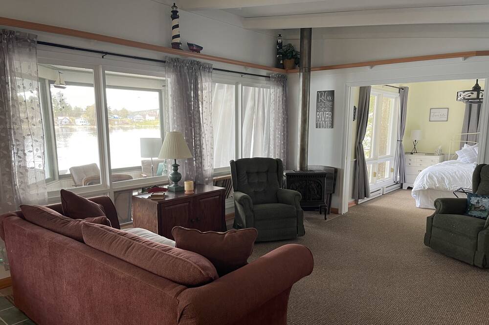 Photo of Livingroom in Wellesley Island