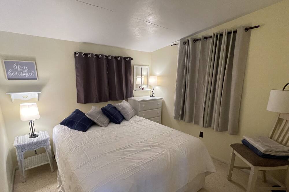Photo of Bedroom in Wellesley Island