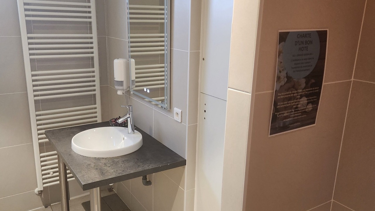 Photo of Bathroom in Francheville